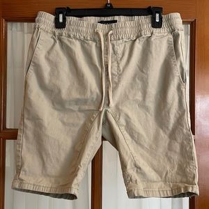 PacSun Khaki casual shorts, Draw string, elastic, excellent condition, Size M